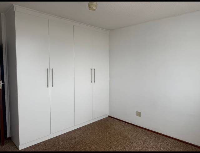 2 BEDROOM APARTMENT TO LET IN HUMEWOOD